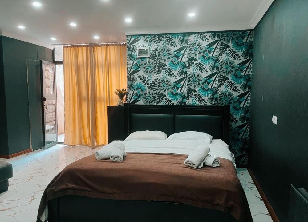 Elno Hotel Tbilisi Ngoại thất bức ảnh
