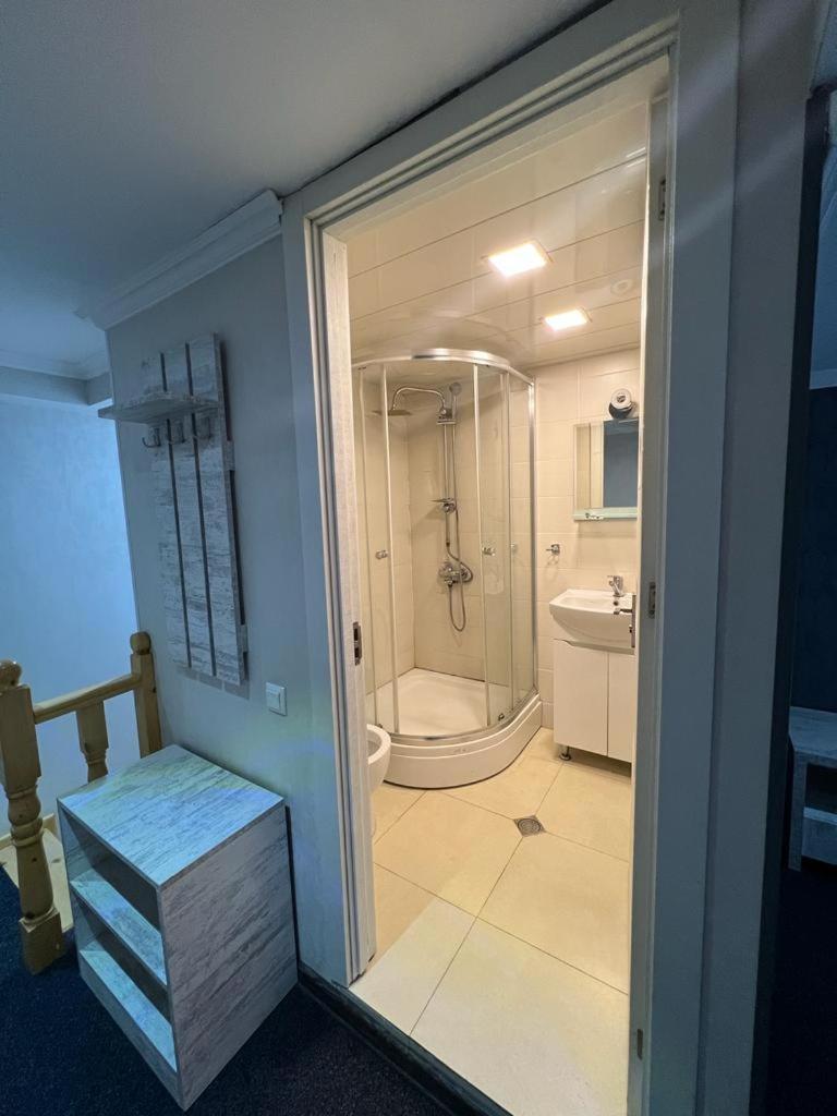Elno Hotel Tbilisi Ngoại thất bức ảnh