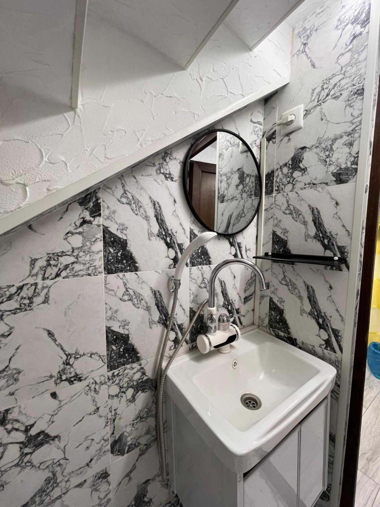 Elno Hotel Tbilisi Ngoại thất bức ảnh