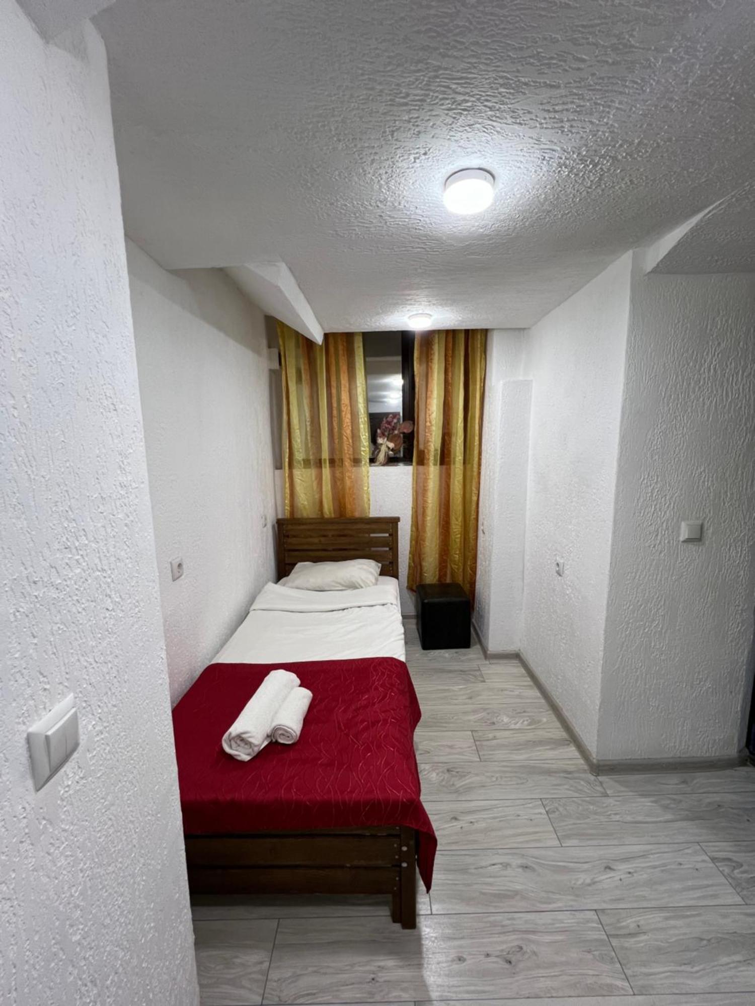 Elno Hotel Tbilisi Ngoại thất bức ảnh