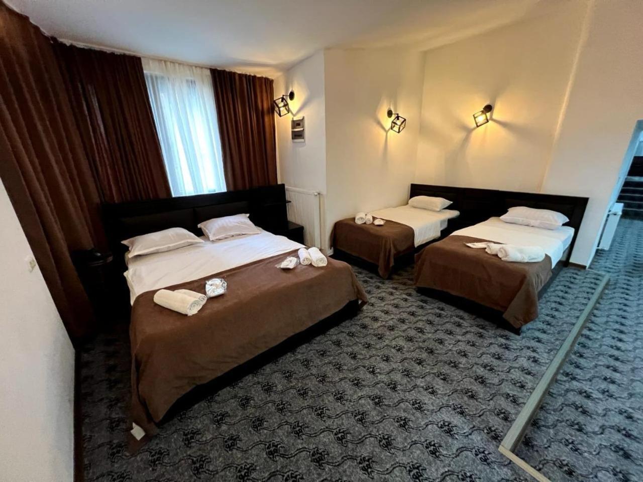 Elno Hotel Tbilisi Ngoại thất bức ảnh
